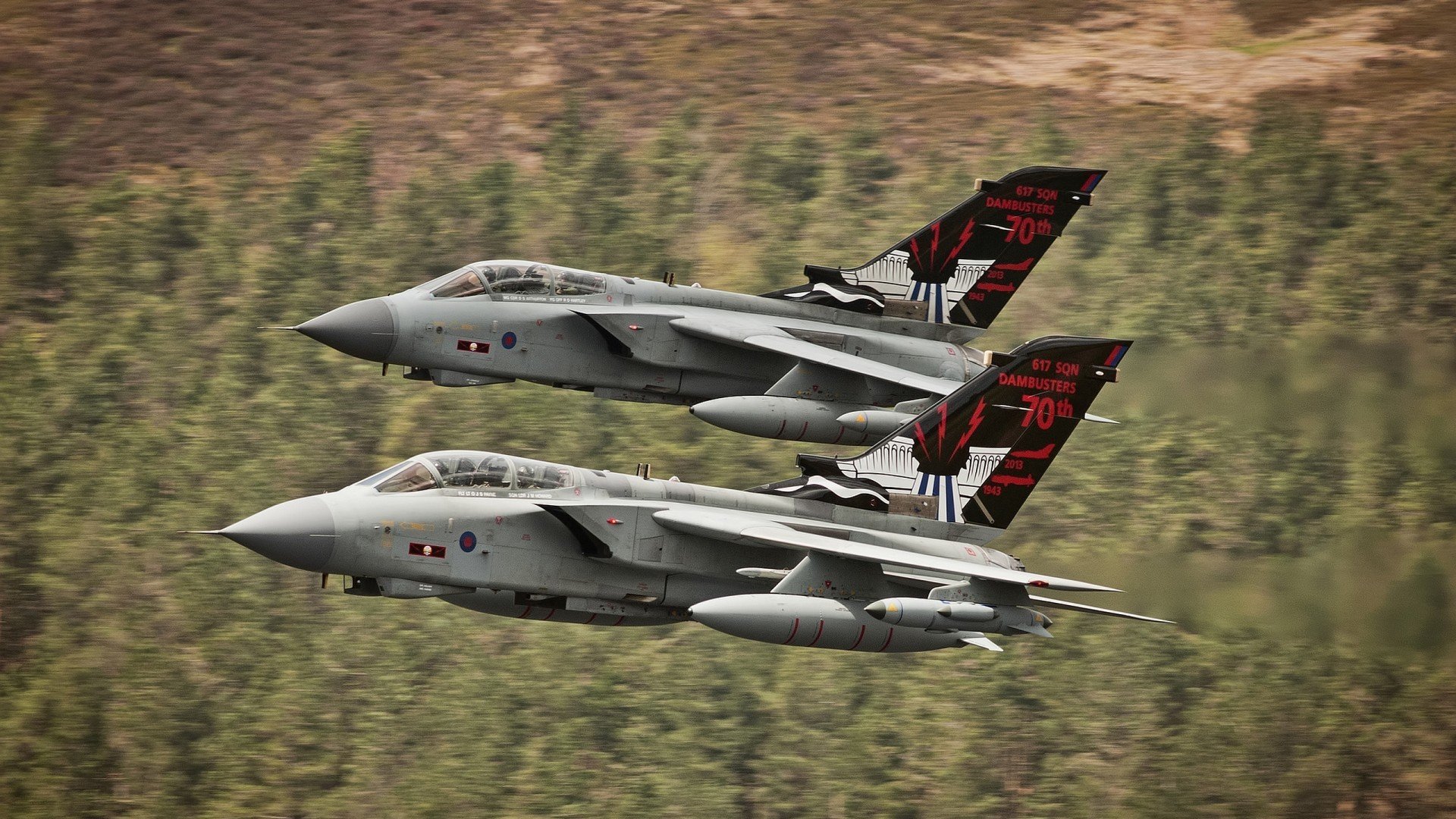 九游娱乐官网-“决胜瞬间！一颗全垒打定江山，现场沸腾”，全垒 一垒