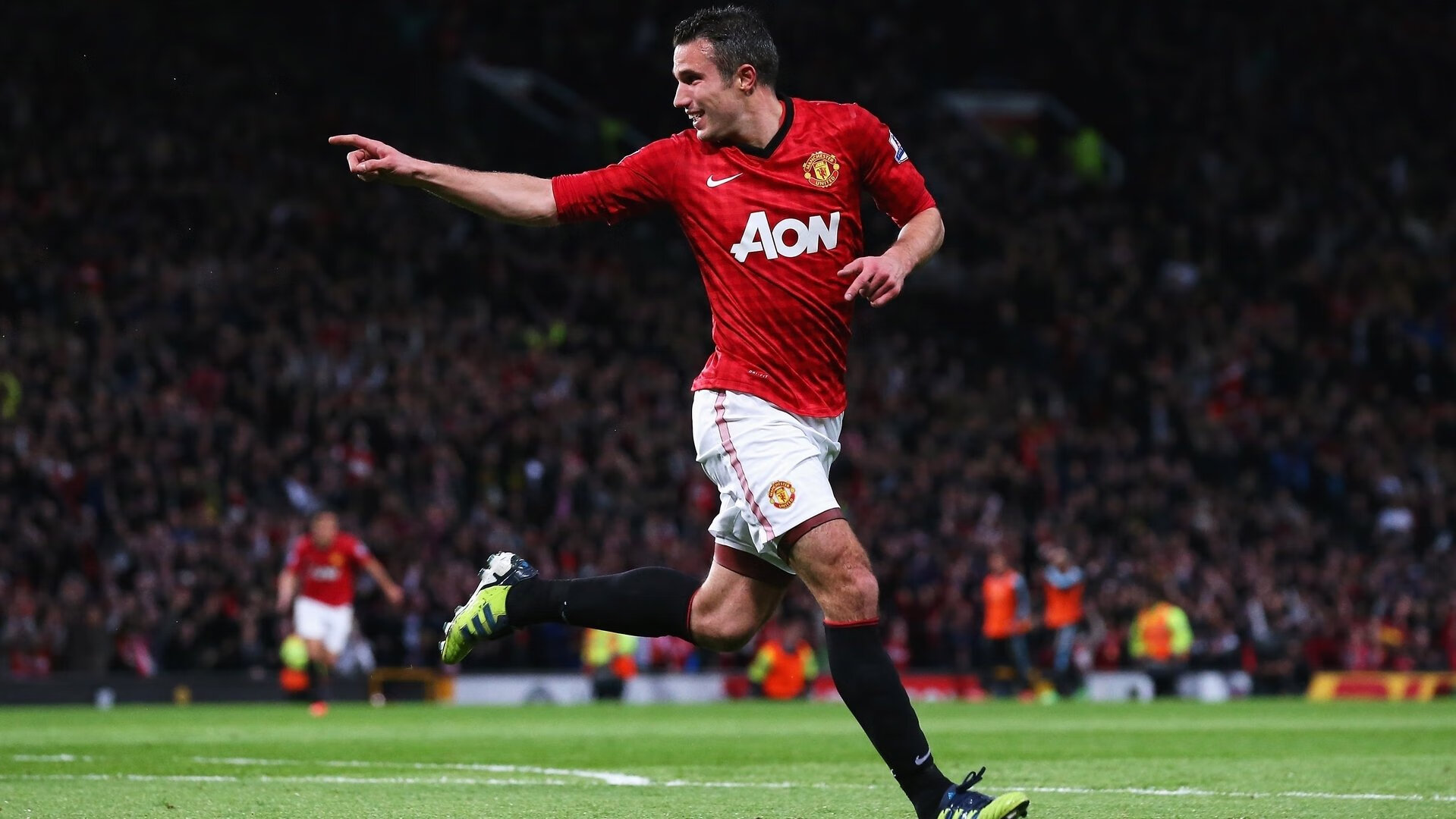 【多角度直播体验】虚拟现实带来沉浸式观赛新玩法，沉浸式虚拟演播室