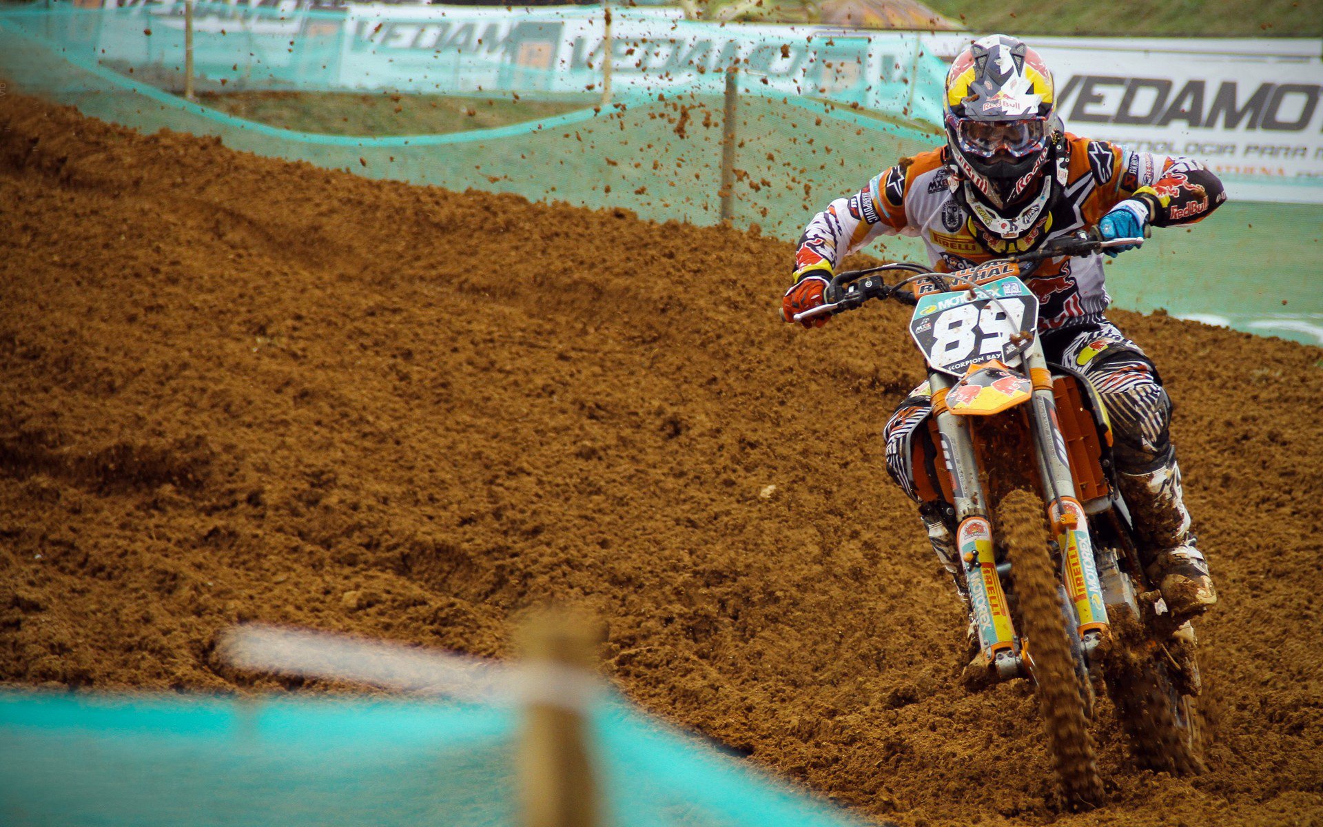 丹·卡特：突破传统踢球模式，引领全黑队的新攻势，丹.卡特